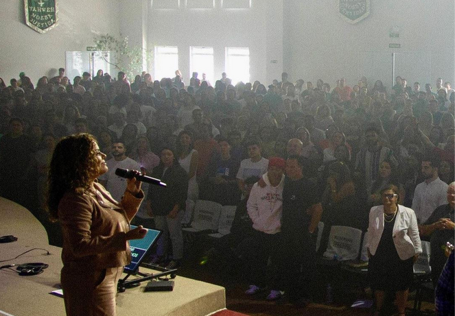 Pastora e cantora evangélica Ana Paula Valadão é condenada por falas públicas discriminatórias contra pessoas LGBTQIA+ -