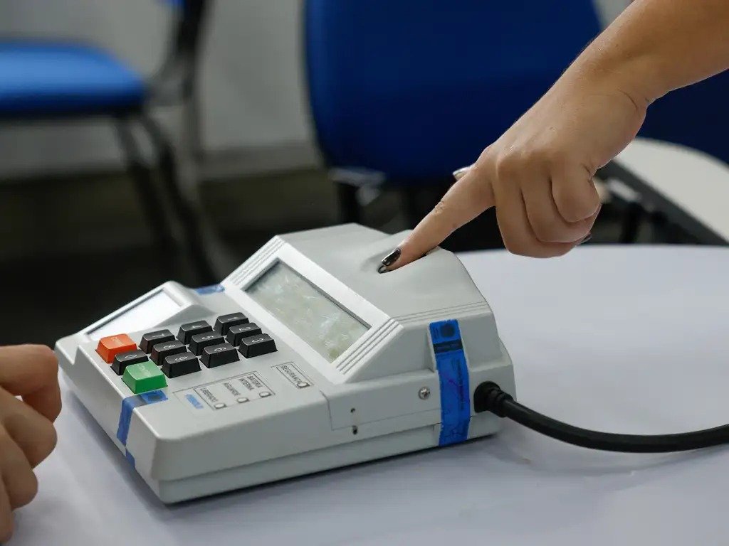 Plantão Bereia nas Eleições: Mentira sobre voto digital foi patrocinada e impulsionada pela Meta
