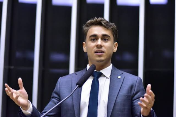 nkolas dados falsos