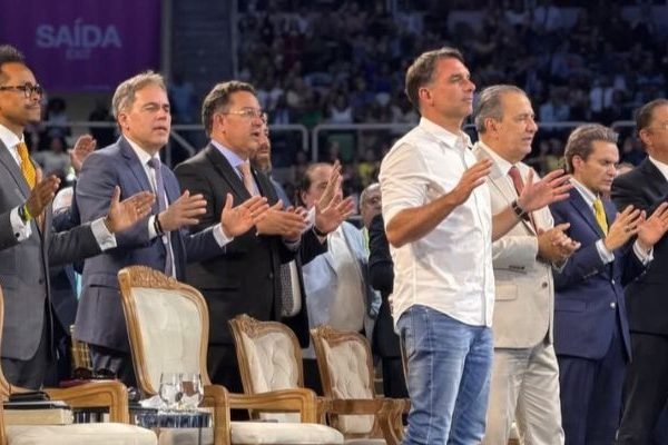Assembleia de Deus e Flavio Bolsonaro