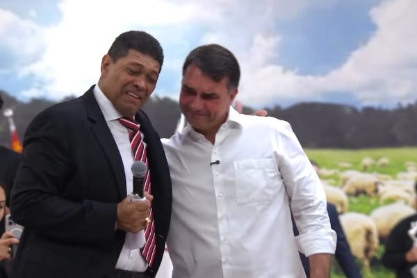 Flávio Bolsonaro e Valdomiro